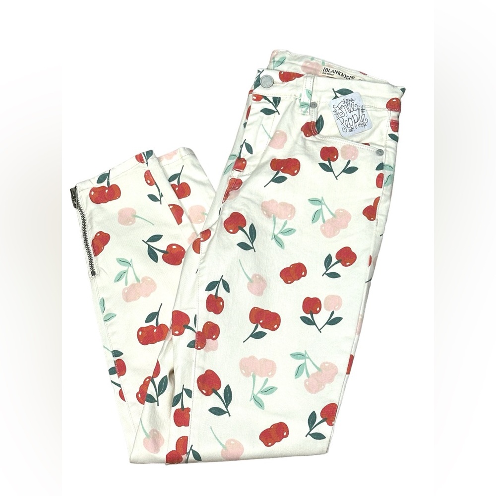 FBlankNYC collab NWT The Bond mid-rise skinny jeans with 🍒